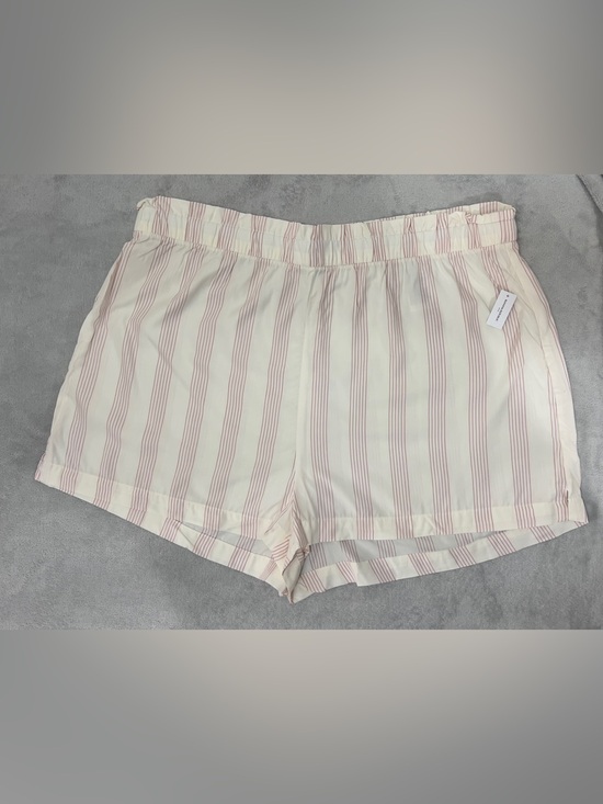 Banana Republic Pants - NWT!! Banana Republic Shorts with Pink Stripes Size XL Retail $44.99